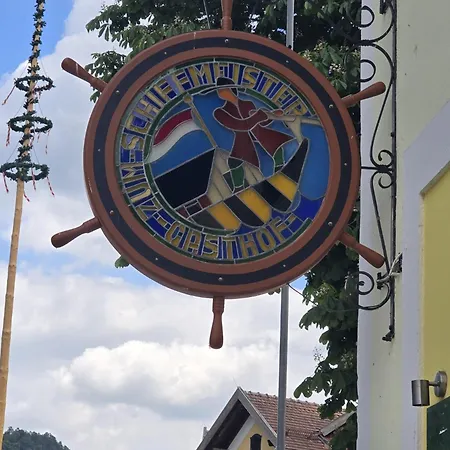 Zum Schiffmeister Wesenufer