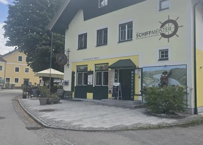 Zum Schiffmeister Wesenufer